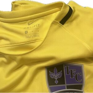 Kids 10/12&M bundle 2 Nike new dry fits shirts,1 long sleeve cotton and 8 shorts